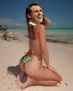 bikinigavin1